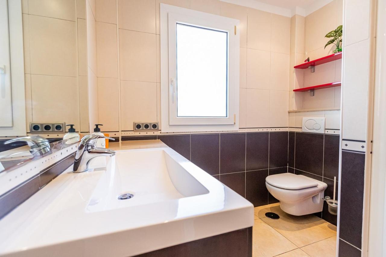 אדחה Villa With Private Pool And Magnificent Views מראה חיצוני תמונה