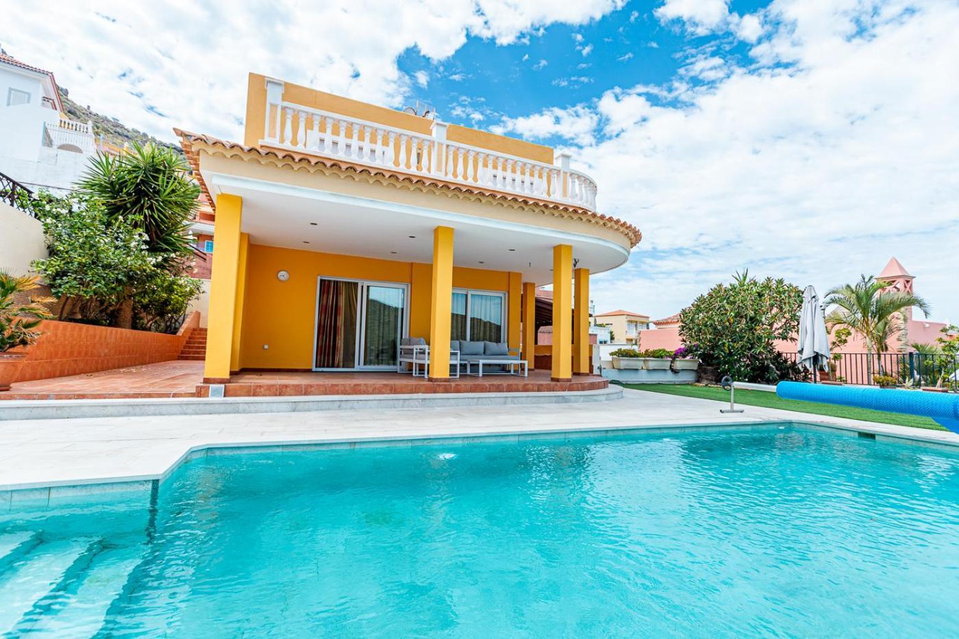 אדחה Villa With Private Pool And Magnificent Views מראה חיצוני תמונה