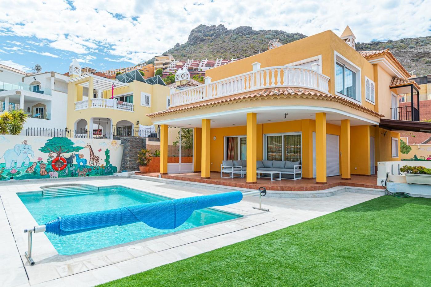 אדחה Villa With Private Pool And Magnificent Views מראה חיצוני תמונה